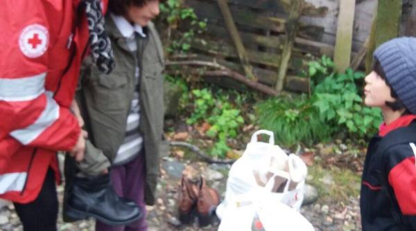 voluntarii crucii rosii vrancea au impartit cadouri copiilor gazduiti la ciortkiv in ucraina de ziua copilului