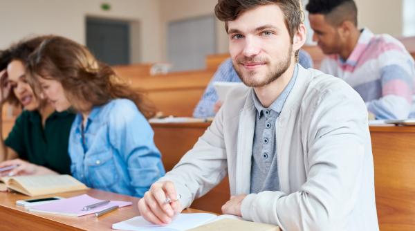 val de reactii pentru salvarea educatiei