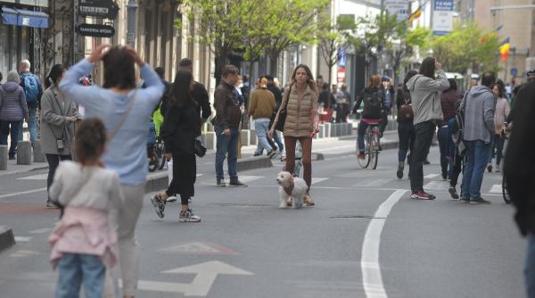 este oficial bucurestiul are 3 milioane de locuitori in timpul zilelor de lucru