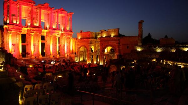 teatrul de balet sibiu invitat la festivalul international izmir turcia