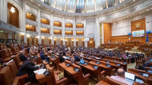 pensiile speciale ale parlamentarilor au reintrat in plata decizia zdrobitoare a ccr a fost publicata cu efect imediat