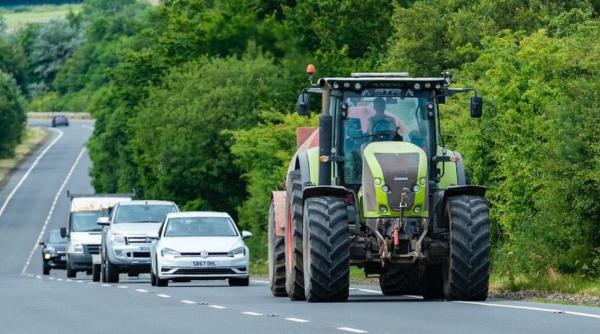 de ce merg tractoarele asa de incet