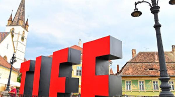 incepe tiff 2022 peste 2 500 de spectatori asteptati la gala din piata unirii din cluj napoca