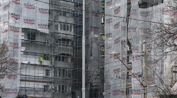 sectorul lucrarilor de constructii a scazut in aprilie fata de martie cu 1 5