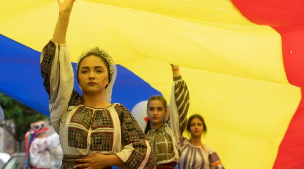 romania celebreaza ziua drapelului