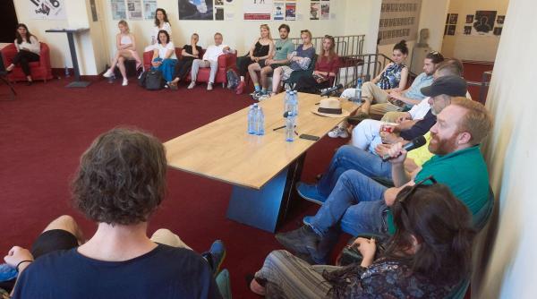 prometeu 22 in limbile maghiara romana slovena si engleza la teatrul maghiar de stat cluj