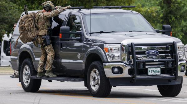 macel la parada de 4 iulie crimele in masa transforma sua intr un poligon al terorii