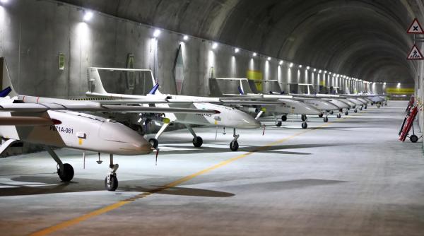 fratie antiamericana iranul sare in ajutorul rusiei cu tehnica de lupta pe frontul din ucraina