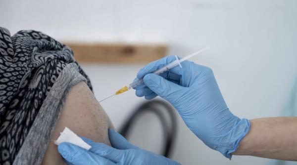 prof dr cristian apetrei mi am facut si doza a 4 a explicatiile unui virusolog celebru