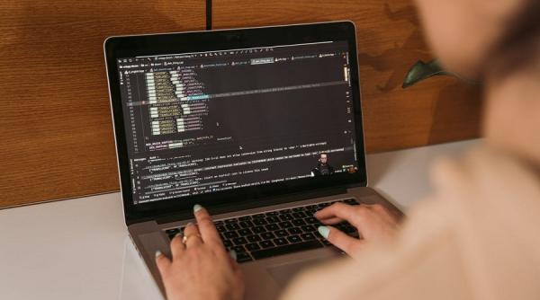 ce poti face daca urmezi cursuri it 5 idei care sa ti aduca succesul profesional si financiar