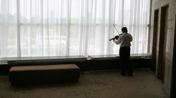 descentralizarea din invatamant contrazice principiile proiectului romania educata