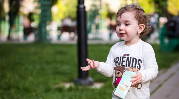 doi tineri antreprenori si un bebe dau lovitura pe piata suzetelor din romania