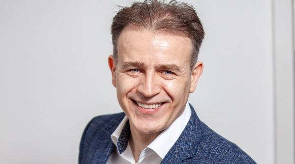 firma lui felix tataru care i a facut imagine lui basescu preferata de liberali consiliul judetean vrancea l a angajat pe pr istul lui petrov pentru campanii antipoluare