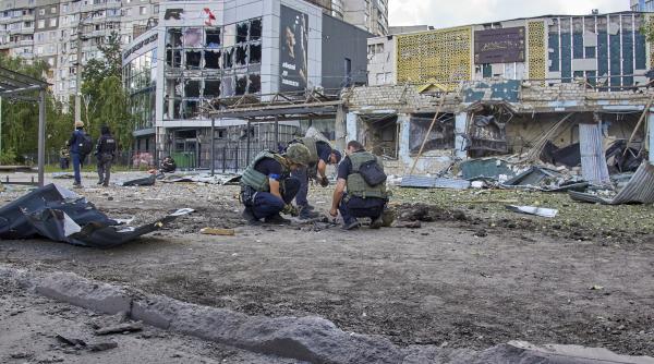 lovituri aeriene in sudul ucrainei cel putin patru persoane au murit