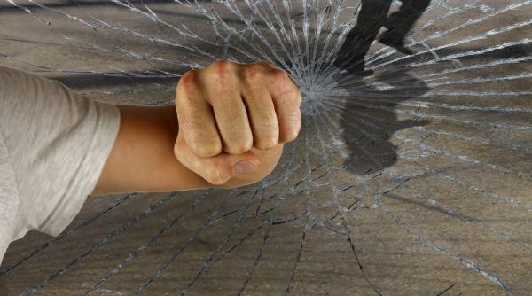 un farmacist a terorizat o procuroare 5 luni si nimeni nu i a facut nimic