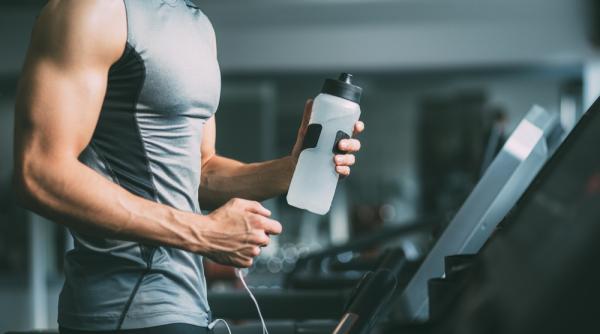 5 accesorii recomandate pentru primul antrenament la sala