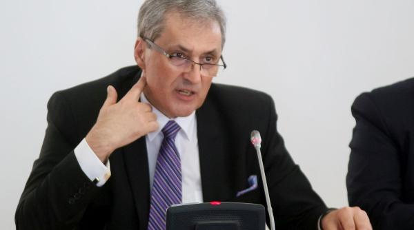 senatorul vela achizitor de terenuri si case la vreme de criza si fiica vitrega cu trei salarii de la stat plus dividende de zeci de mii de euro