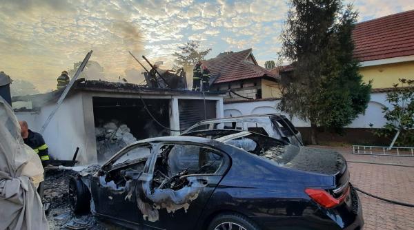 incendiu la o casa si un garaj din craiova doua masini au ars