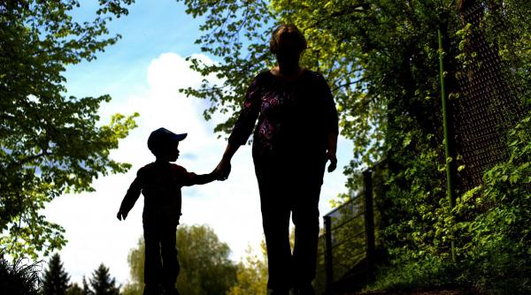 cresc sumele cheltuite de stat cu serviciile sociale