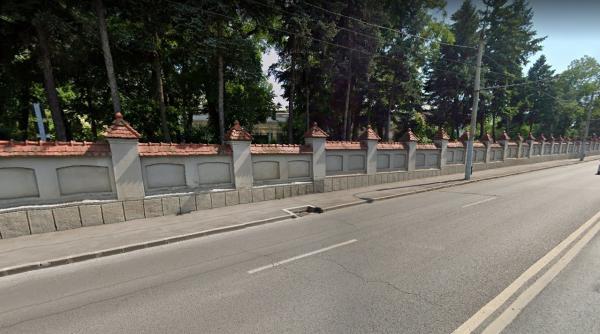 nu e ctitorie dar nici jucarie klaus iohannis repara gardul de 2 kilometrii al cotroceniului