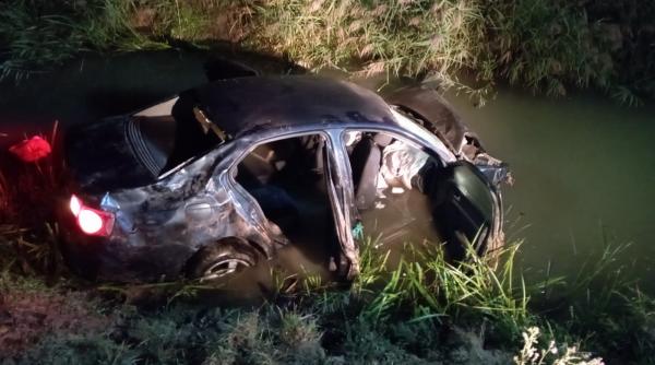 o masina a plonjat intr un rau din judetul vaslui 5 tineri au ajuns la spital