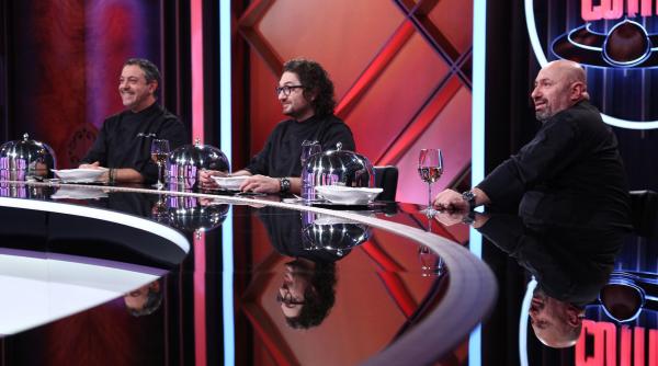 surpriza de proportii pentru cei trei chefi gordon ramsay vine sa i jurizeze la chefi la cutite