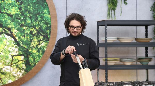 moment savuros in sezonul 10 chefi la cutite visul meu e sa i cunosc pe florin dumitrescu si pe petre roman o concurenta vine sa l intalneasca pe cheful preferat