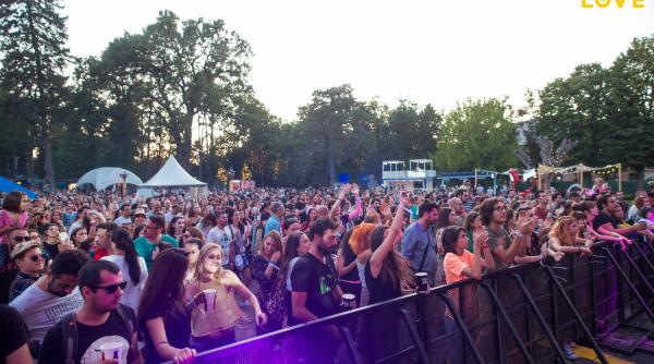 castigatori de grammy astazi pe scena festivalului fall in love la mogosoaia arrested development mura masa in premiera la bucuresti