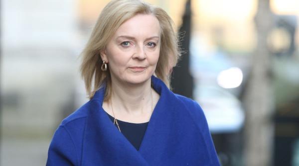noul premier britanic liz truss vrea ca marea britanie sa adopte o pozitie mai dura in relatia cu china