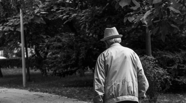 singuratatea cel mai greu flagel al batranetii