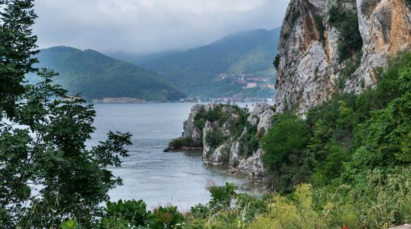 plan rosu de interventie activat dupa o explozie pe santierul naval orsova