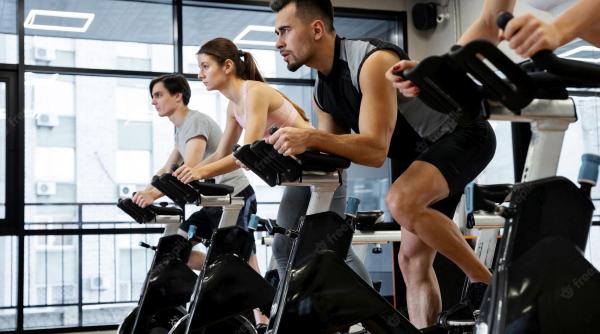 usr vrea sa trimita oamenii in salile de sport pe banii statului