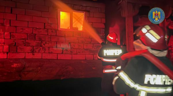 patru case au fost cuprinse de flacari la babadag judetul tulcea