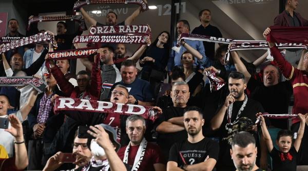 rapidistii fac poze cu doua clasamente