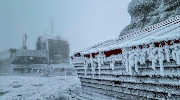 imagini spectaculoase surprinse la varful omu