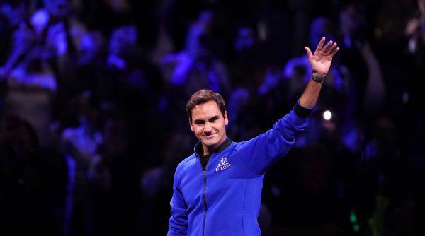 sfarsit de epoca roger federer s a retras lacrimi de fericire si aplauze indelungate