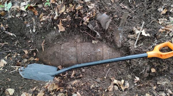 o bomba de 100 de kilograme din al doilea razboi mondial a fost gasita intr o padure din cluj napoca