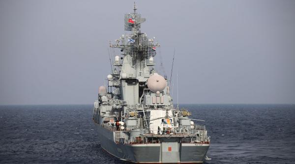 coalitia antiamericana se pune in miscare nave de razboi din china si rusia reperate in largul unei insule din alaska