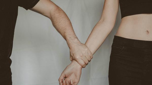 nevasta fara voie la 13 ani