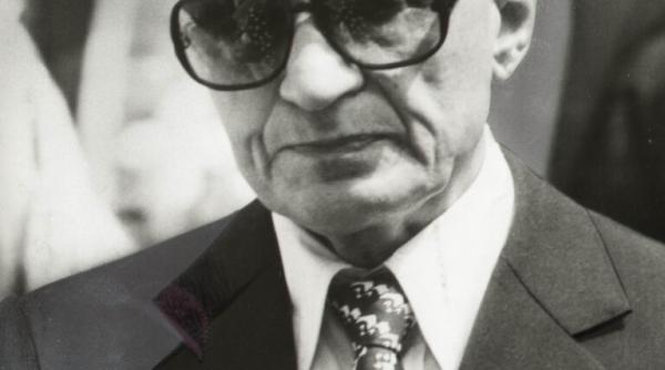 gornistul playboy care a intors armele impotriva comunismului