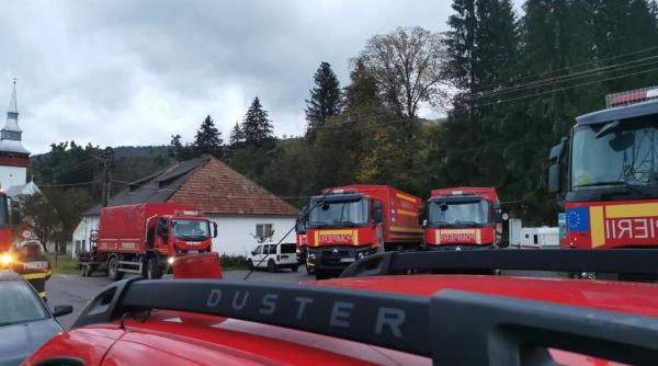 mesaj ro alert in miez de noapte barajul de la rosia montana este fisurat populatia din zona a fost evacuata