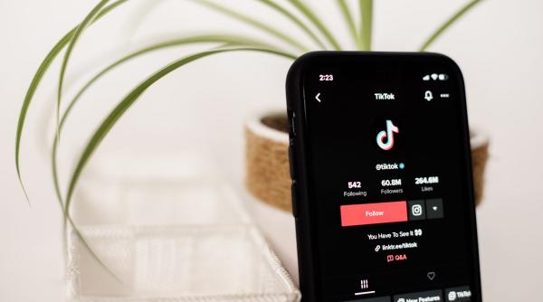 tiktok introduce noi instrumente de editare pentru a inspira creativitatea