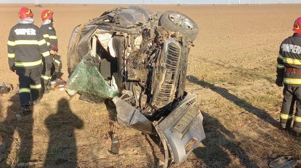 o masina a fost lovita de tren la cuza voda in judetul constanta