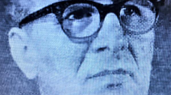 nisi asul cifrelor care ne a daruit femeia de aer