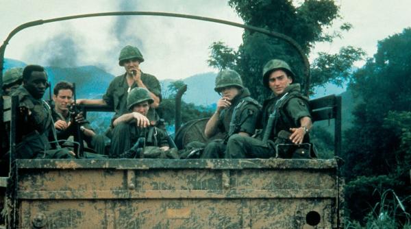 marile confruntari filmele black hawk down si hamburger hill in noiembrie la warner tv