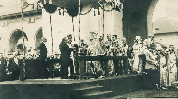 expozitia centenarul incoronarii alba iulia 1922 la muzeul national peles