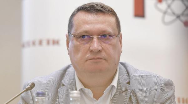 de ce i se prelungeste mandatul sefului anre