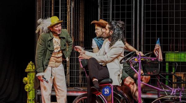 cea de a ix a editie saptamana teatrului tanar s a incheiat in aplauzele furtunoase ale publicului buzoian