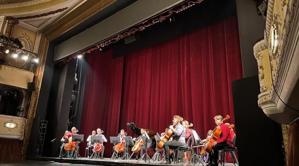 marin cazacu si ansamblul violoncellissimo au incheiat turneul national clasic la puterea a treia euforica