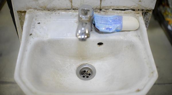 a murit cel mai murdar om din lume nu s a spalat 50 de ani